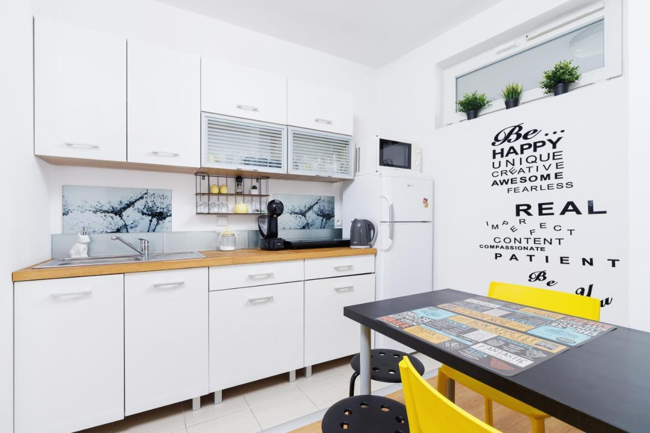 Studio Prądnik Biały Kraków by Renters Apartamento Exterior foto